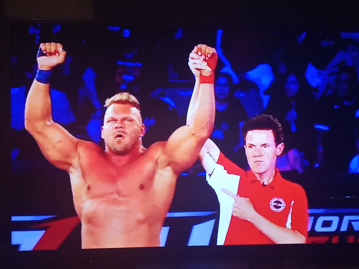 HispanidadSMask's tweet image. Un enorme combate y Hammerstone se importe
#CMLL #MLW #AztecaLucha