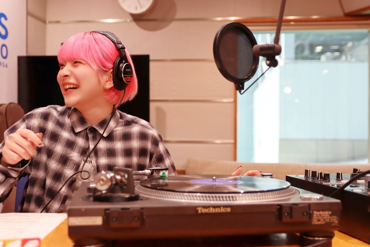 Angie Radio‼︎〜夢は口に出せば叶う!〜 (@angradio) on Twitter photo 生放送中-ッ💨
『Angie Radio!!〜夢は口に出せば叶う!〜』
||◤メッセージテーマ
お父さん🐻◢||
☀️お父さんから思いつく事何でもOK
☀️ふつオタも是非🙇
☀️スタジオにレコードプレイヤー🤔
📩kanau@tbs.co.jp
#radiko は🎧
radiko.jp/share/?t=20250…
#TBSラジオ #アンジーラジオ
#シェアラジコ 生放送中-ッ💨
『Angie Radio!!〜夢は口に出せば叶う!〜』
||◤メッセージテーマ
お父さん🐻◢||
☀️お父さんから思いつく事何でもOK
☀️ふつオタも是非🙇
☀️スタジオにレコードプレイヤー🤔
📩kanau@tbs.co.jp
#radiko は🎧
radiko.jp/share/?t=20250…
#TBSラジオ #アンジーラジオ
#シェアラジコ