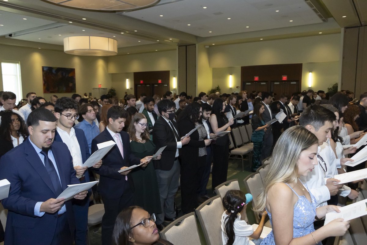 EngineeringUSF's tweet image. 🎓🔧 Congratulations to our newest engineers!

USF College of Engineering – Spring 2025 Induction into the Profession 💚💛

View all photos here: flic.kr/s/aHBqjCdJVp

Proud to welcome you into the field! 🤘🐂

#USFEngineering #Induction2025 #BullsEngineer #OathOfTheEngineer