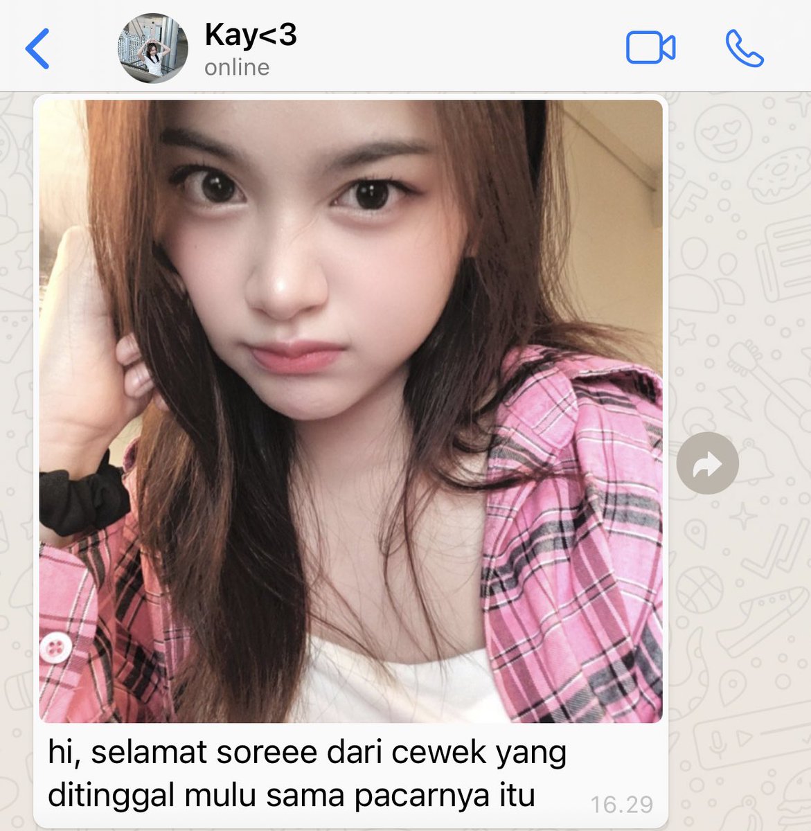 jeymire_'s tweet photo. A woomen few tweets au by @jeymire_
Perkara dapet pap, stress semuanya stress
#woomen #cawooz #jokay https://t.co/LixxJh4B7x