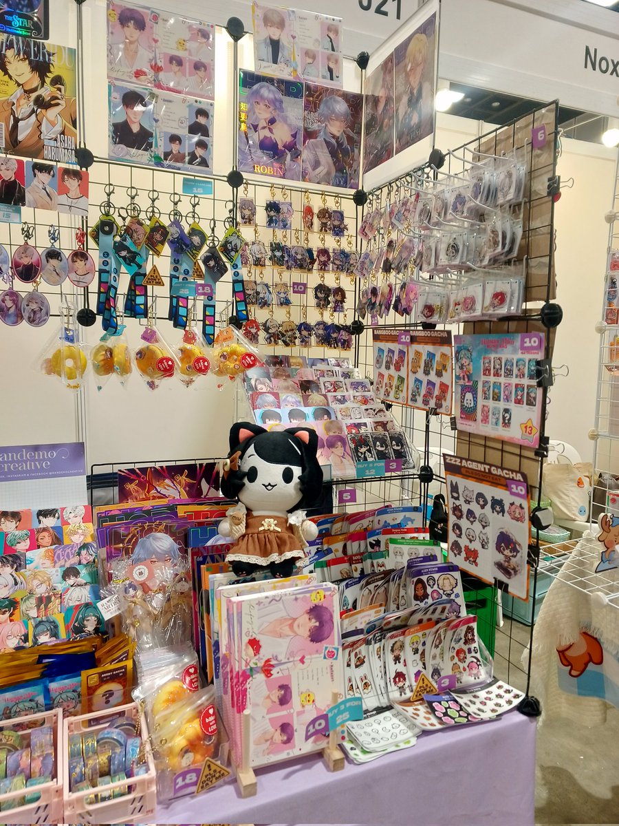 Day 2 of #doujima2025 come visit us @/J21 with <a href="/nandemocreative/">cesca ✨</a> ✨✨✨
