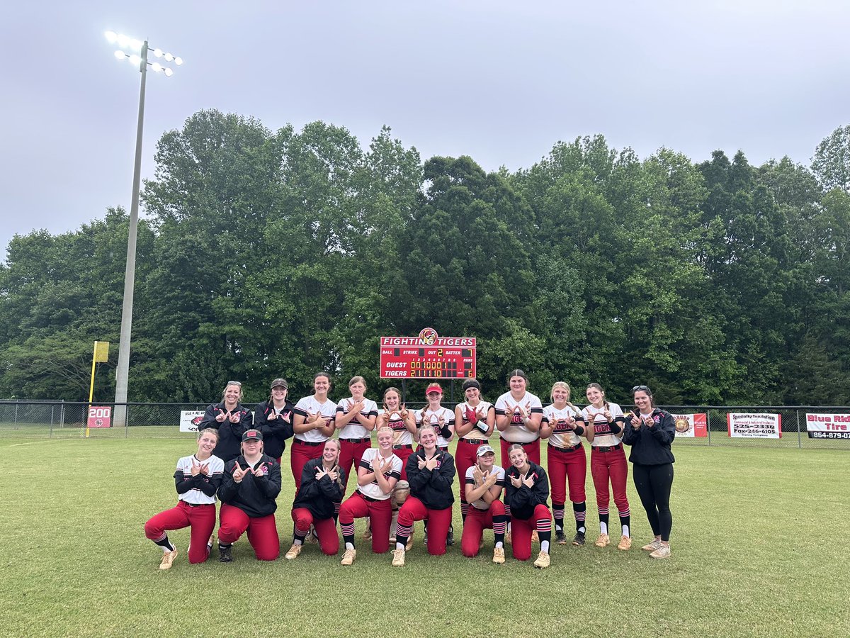 We were blessed with one more home game this season against one of our biggest rivals to play for a spot in the district championship. Ballenger, Metcalf, and Tompkins all had 💣 deep over the fence to help us secure our final win to take us to the  ‘ship on MONDAY at AC Flora.
