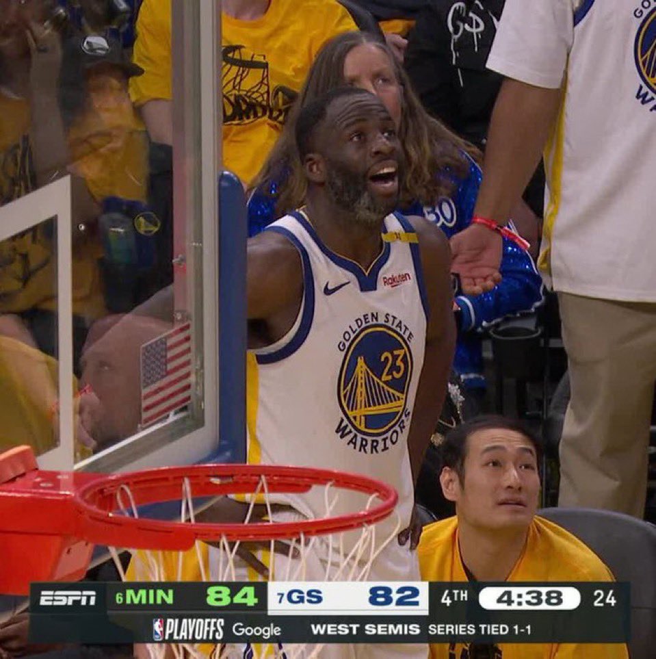 b0y1da_'s tweet image. Draymond sold this game bruh. That bad stretch he had gave the wolves all the momentum
And he knows this game is on him