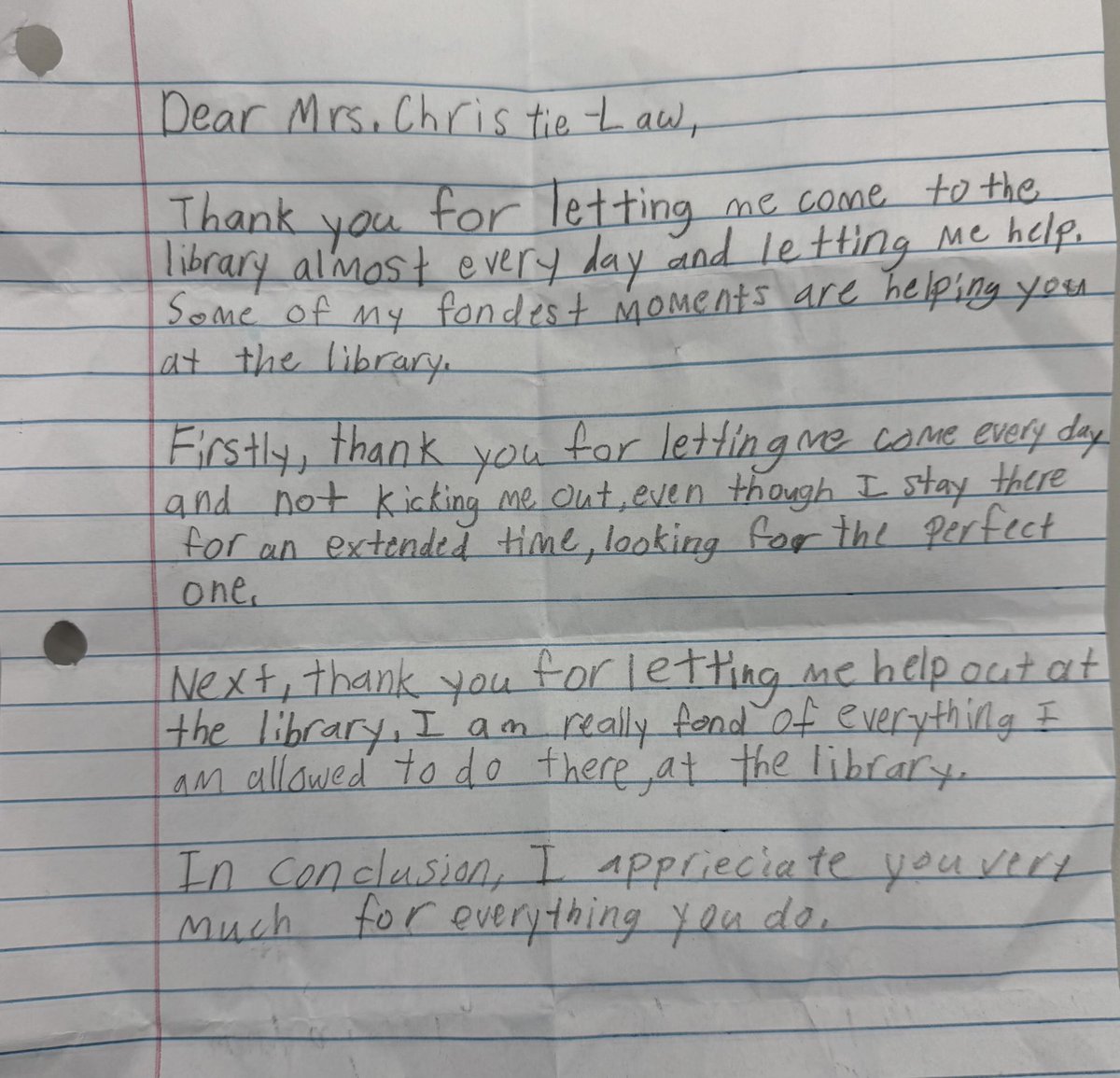 SESSharkLibrary's tweet image. A few notes during teacher appreciation week that touched my 🥰heart.  Thank you ⁦@schmalzsharks⁩ ⁦@katy_libraries⁩ ⁦@kfoxfix⁩ I am happy to be and love ❤️ being your school librarian.