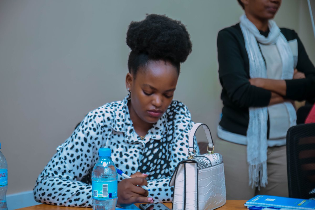 tancda's tweet image. 🌍 Sanaa ni sauti ya jamii – tumia kuleta mabadiliko ya kiafya katika kizazi chetu.
Wasanii ni mabalozi muhimu wa maisha bora na afya endelevu.
#WasaniiNiMabalozi #NCDsEducation