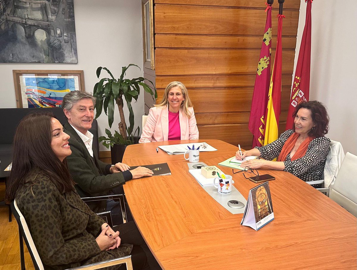 📢 El Ayuntamiento  refuerza su apuesta por el emprendimiento a través de la empresa familiar y firma un convenio con AMEFMUR.

centromedios.murcia.es/PUBLICO/NotaPr…