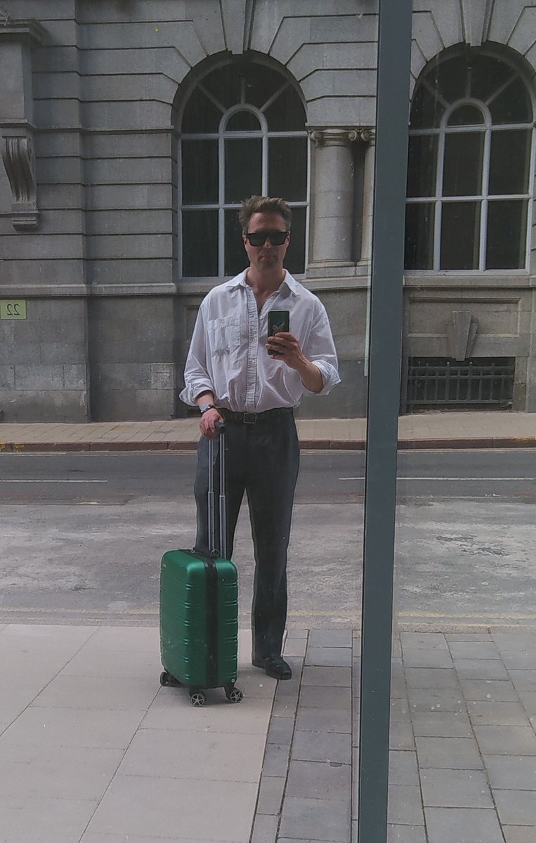 Less media more social. After 8wks on the road I'll be less on the apps, over the next months find me at my regular shows in town: Weds 6-9pm Pear Tree Cafe Battersea Park (weather dependent)/ Thurs 6-9pm Pear Tree Cafe Clapham Common (weather dependent), Sat 9pm Bloomsbury Club