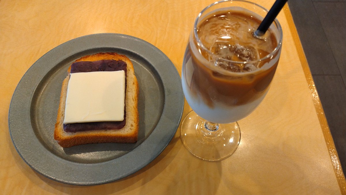 hryk0324's tweet photo. ラストは #ROWSCOFFEE さんへ
もちろんあんバターを頂きました！
バターが美味しい！

#平岡海月 https://t.co/XkN0mYxj7f