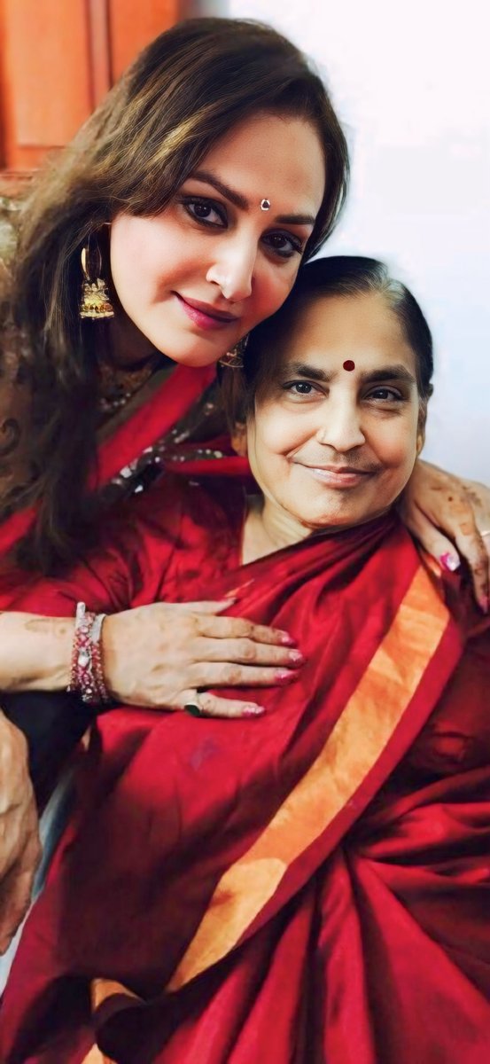 Happy Mother's Day "Maa" ❤️🌍
She is the only one who loves you in this fake world! ❤️✨