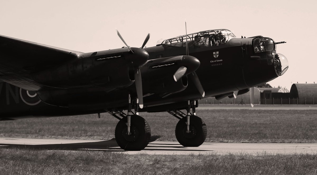 the iconic Lancaster arriving back at <a href="/RAFConingsby/">RAF Coningsby</a>