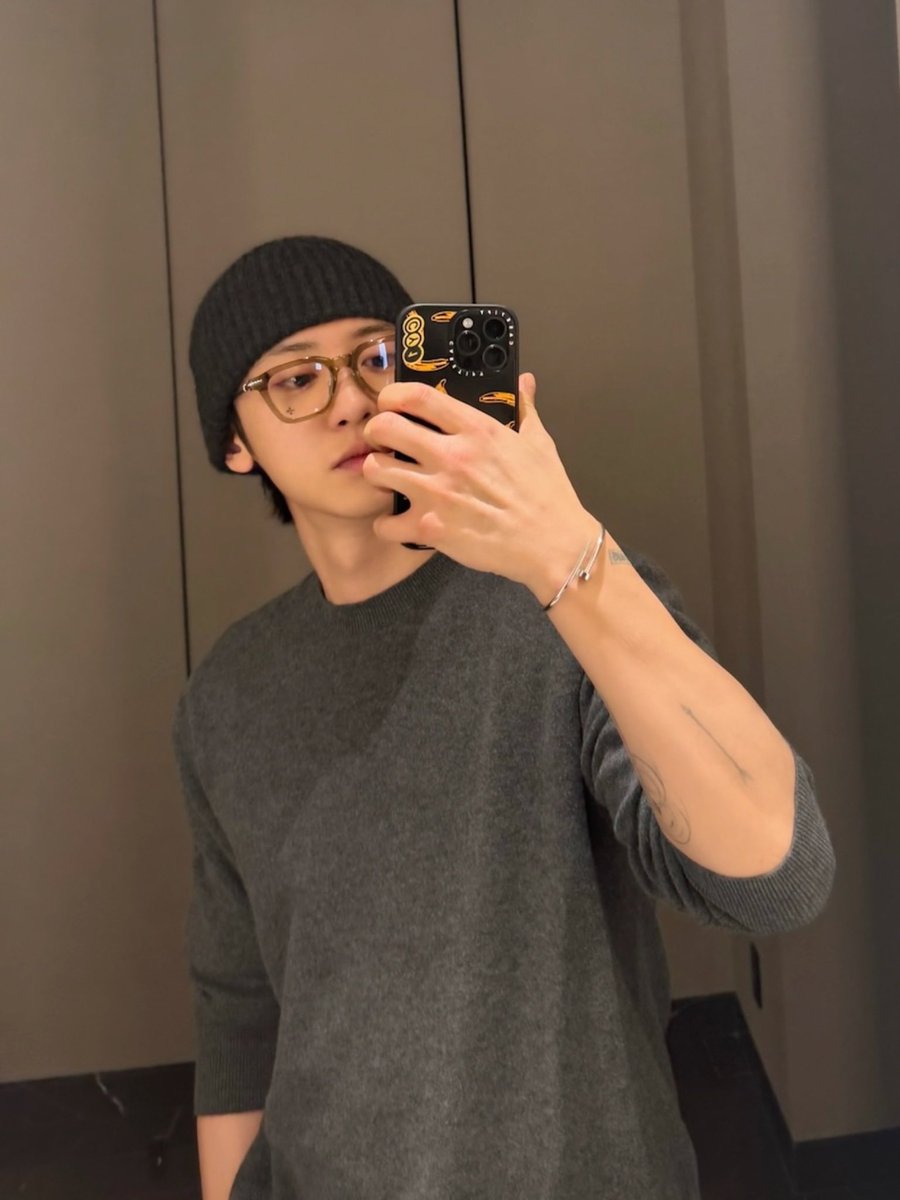 61cythusiast's tweet photo. when chanyeol wears this chrome hearts 
glassess >>>>>>>>>>> https://t.co/eilTqLYyeQ