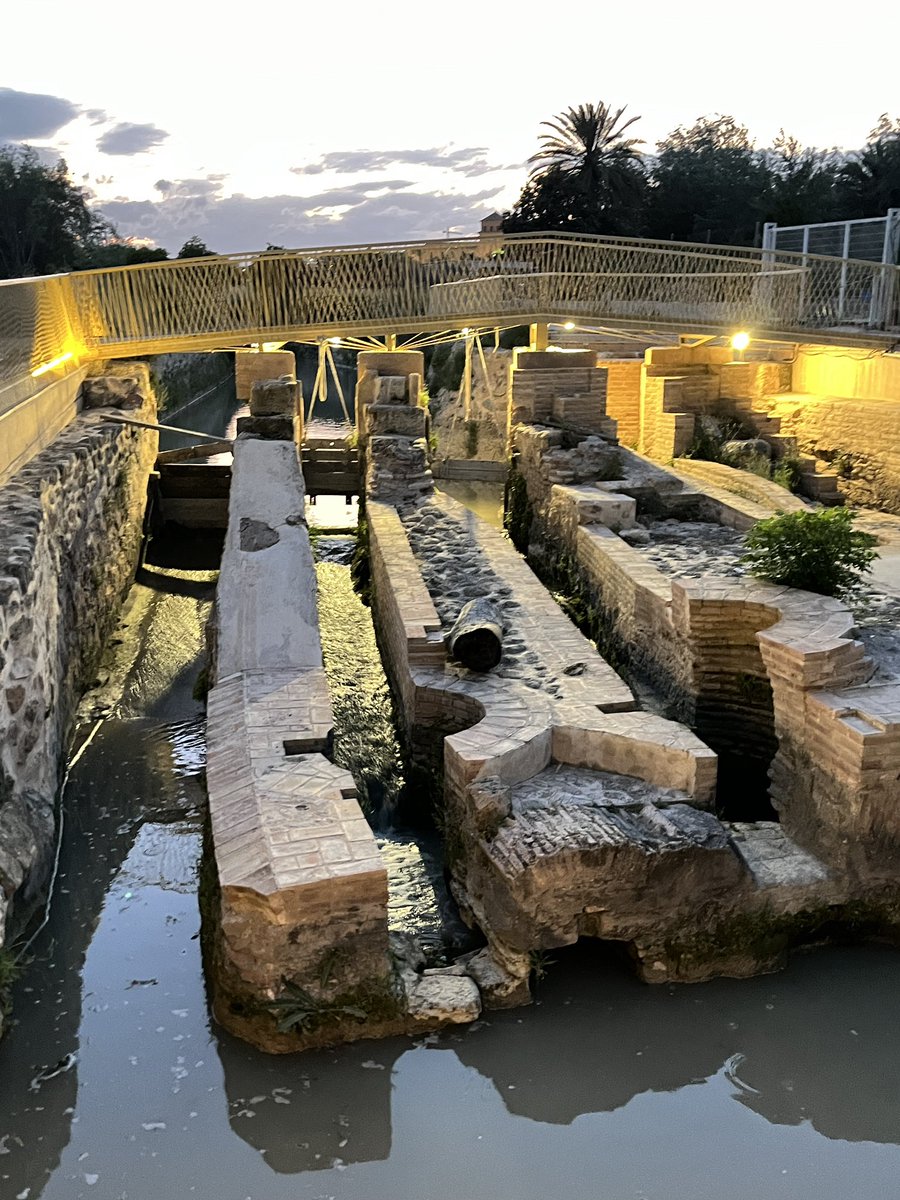 En un lugar de la Huerta (@enunlugardelah1) on Twitter photo 🍋 🧵Molino de la Pólvora🧵
2️⃣ En 1742 sufre una gran explosión con al menos 5 fallecidos.
La deflagración rompió todos los cristales del cercano Monasterio de los Jerónimos, llegando la onda expansiva a la ciudad de #Murcia
⬇️ 🍋 🧵Molino de la Pólvora🧵
2️⃣ En 1742 sufre una gran explosión con al menos 5 fallecidos.
La deflagración rompió todos los cristales del cercano Monasterio de los Jerónimos, llegando la onda expansiva a la ciudad de #Murcia
⬇️