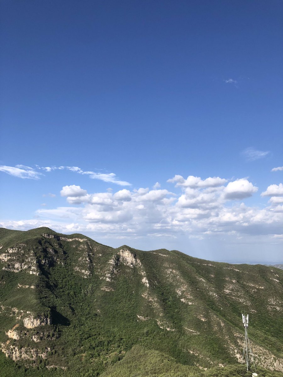 AllookW's tweet photo. 摩托佬上线，焦作跑山 https://t.co/Nj1q0I3JW0