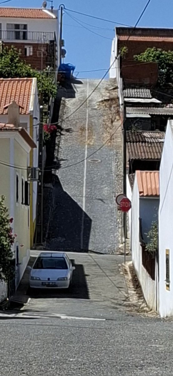 On my daily amble around the village, I came to know this hill as 'the wall'. #Portugal #hillwalking