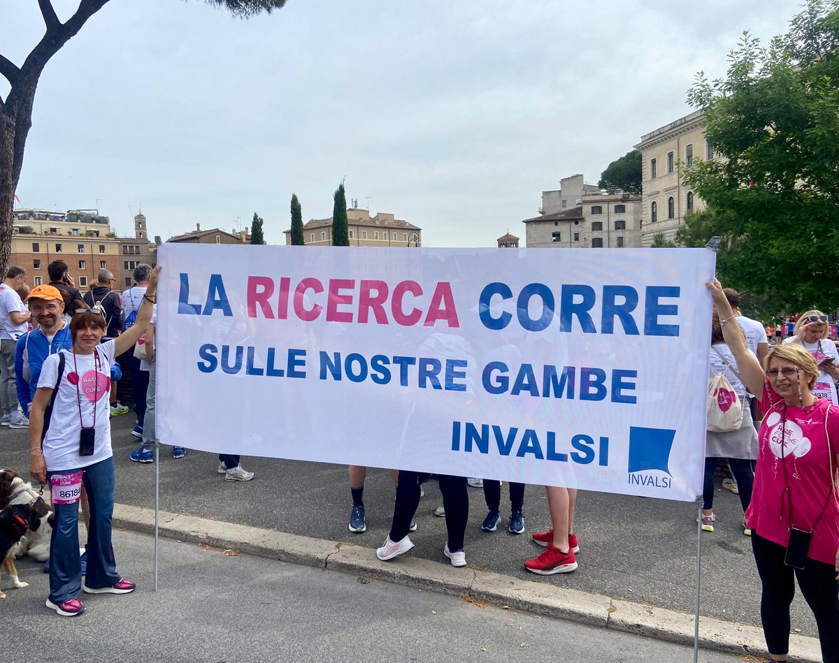 Eccoci! #INVALSI pronti a partecipare, perché la RICERCA corre sulle nostre gambe. Buona #raceforthecure a tutte e tutti