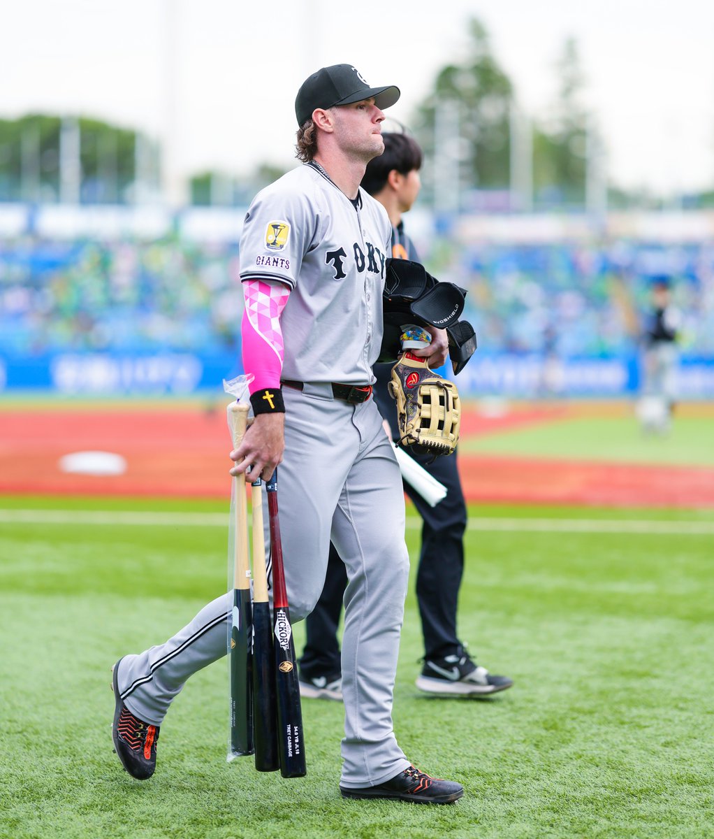 母の日仕様（撮影・光山 貴大 @takahiroKOHYAMA ) #吉川尚輝 #大城卓三