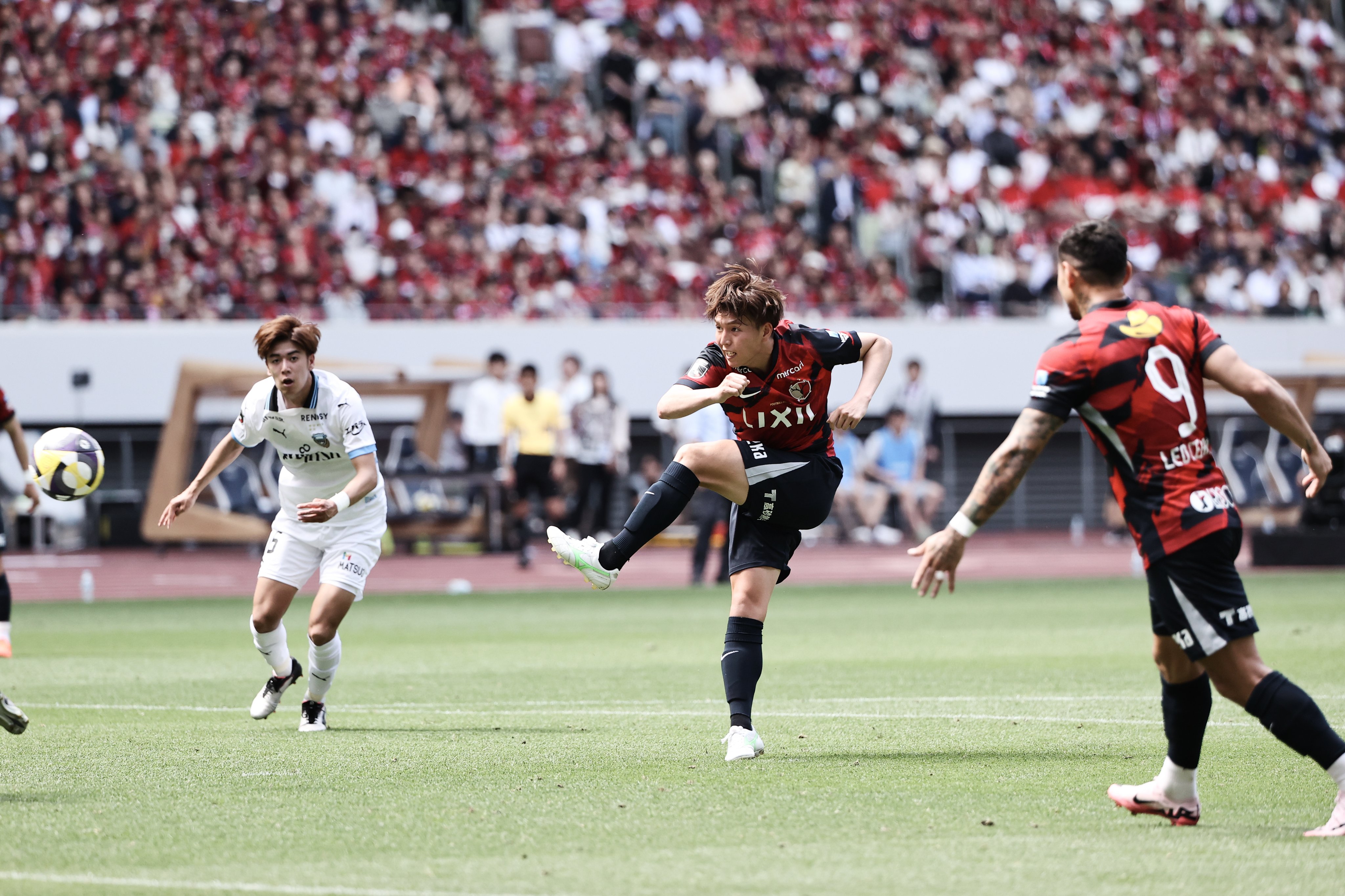 応交渉　鹿島アントラーズ 2013  No.20 柴崎 応交渉 鹿島アントラーズ 2013 home No.20 柴崎
