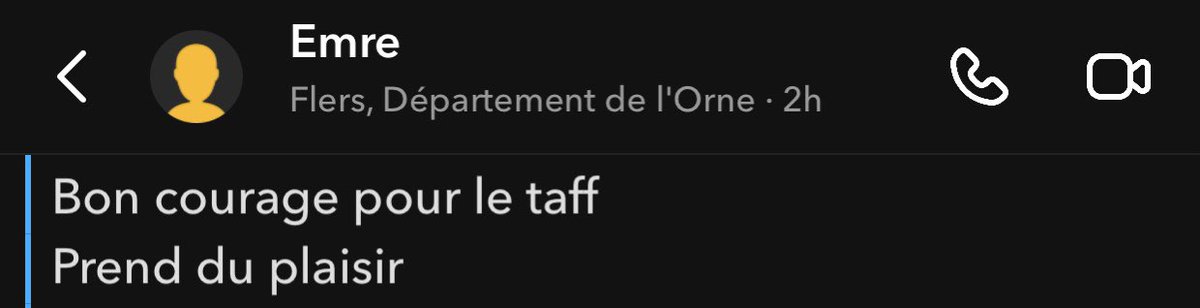 Reveil 4h30 un dimanche il veut je le traite ?