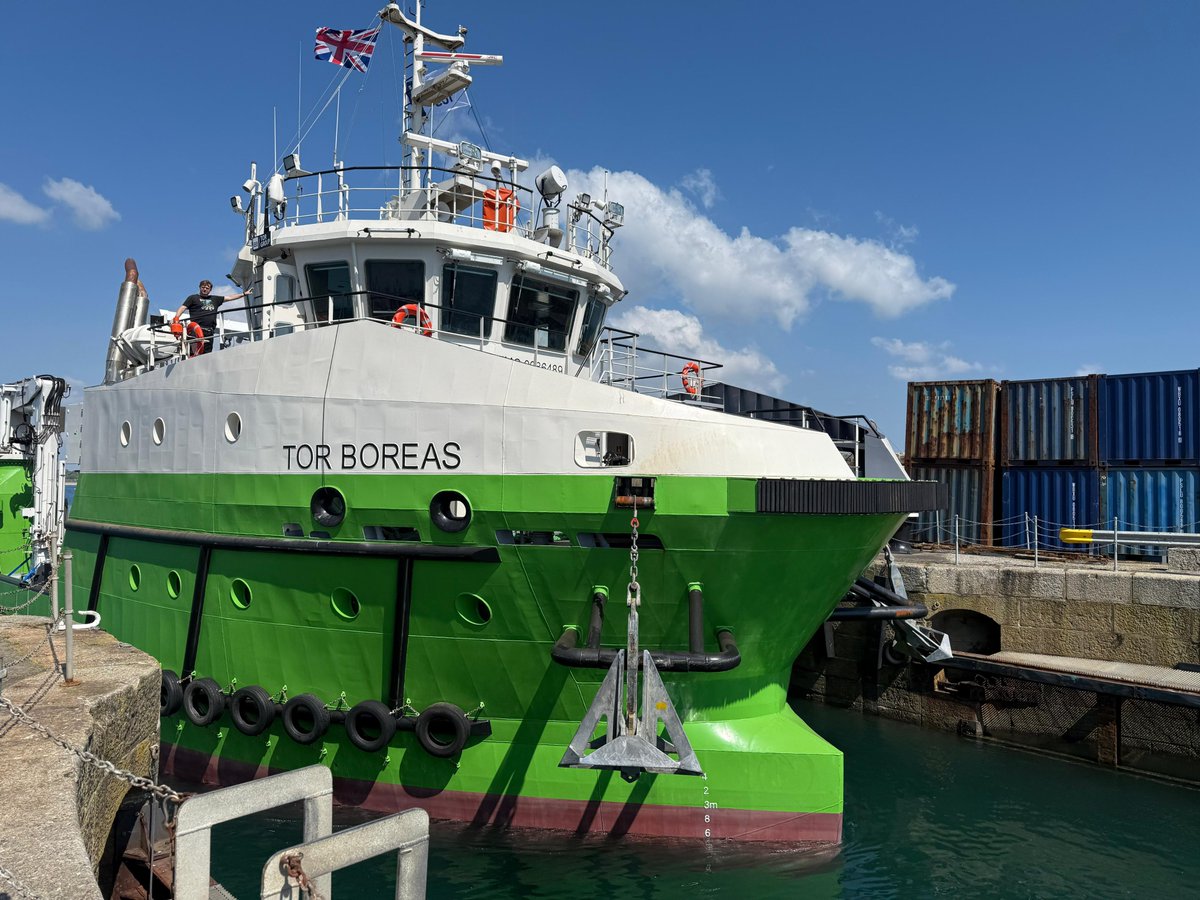 Torgroupcomp's tweet photo. Tor Group delighted to greet TOR BOREAS in #Penzance. The cutting-edge utility vessel is available for purchase or charter. Contact
@Torgroup for rates and inspection.  

https://t.co/DoCfoWe9MI

#marineindustry #marine #shipmanagement #shippingindustry #shipbuilding #shipping https://t.co/t7JyEy9Qcf