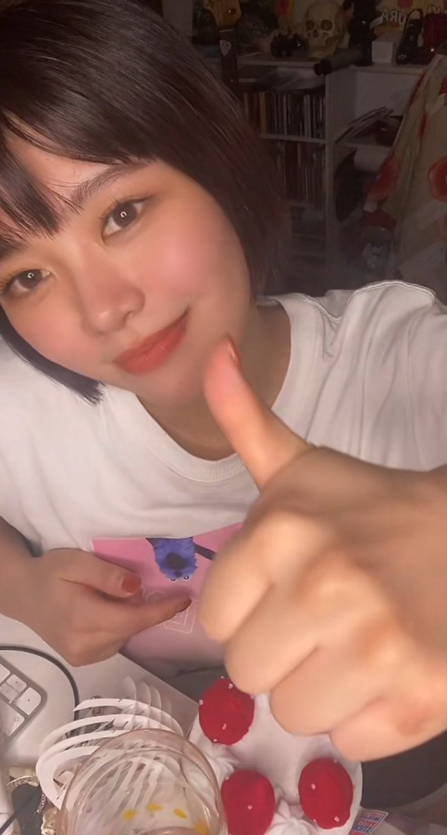 chura_chura_aaa's tweet image. 夏の音がする！
僕らの細胞が踊りだす〜🍉🤯💥

＃眉村ちあき
＃individual
open.spotify.com/track/7Go6q0Vr…