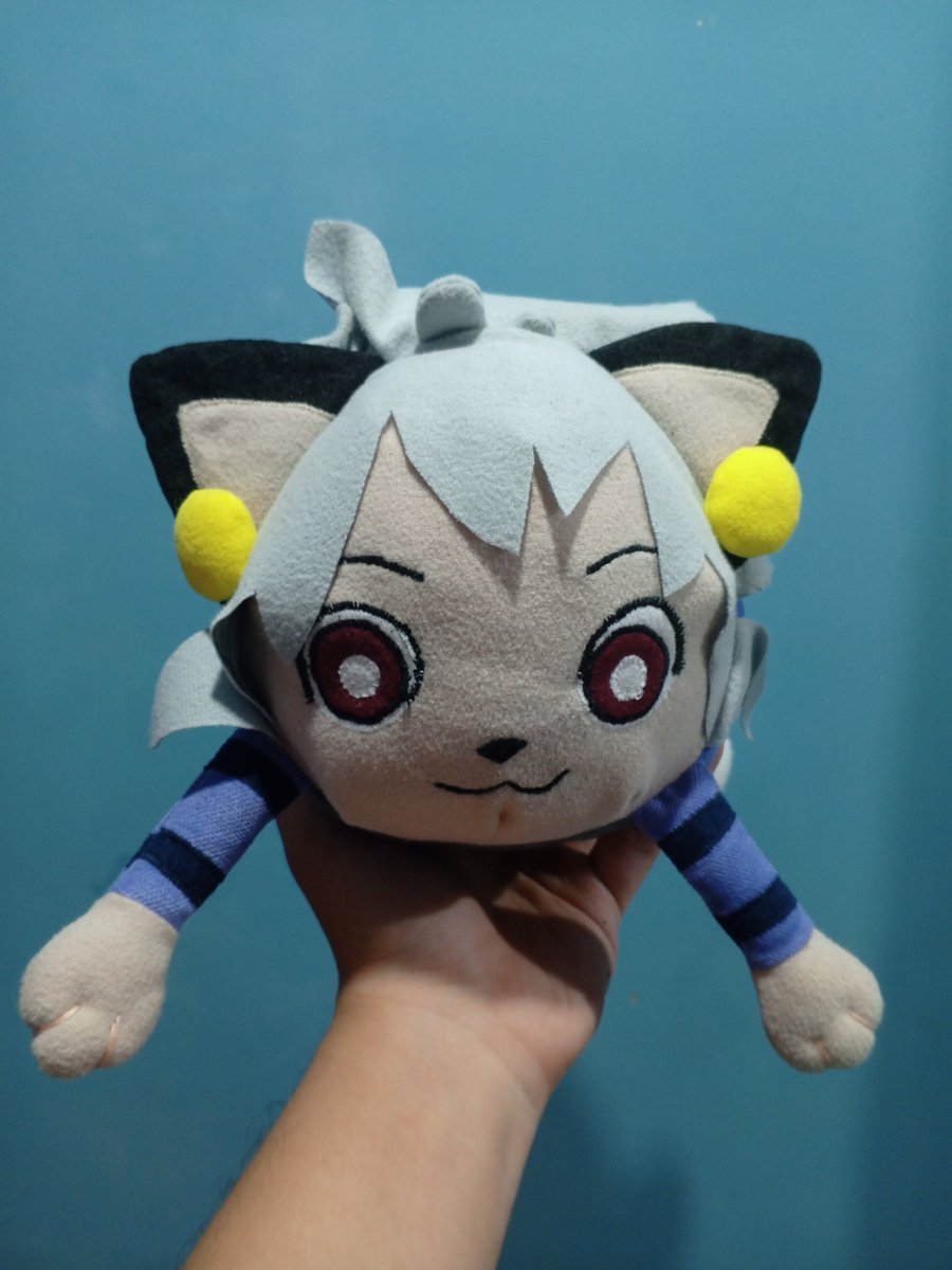 I commissioned someone to recreate the Mochibi Elh plush.

I loved the result, I will most likely never be able to get the original plushie, but this recreation will fill that void, I hope to soon get a Red Mochibi recreation anytime soon

#LittleTailBronx
#Solatorobo
#ソラトロボ