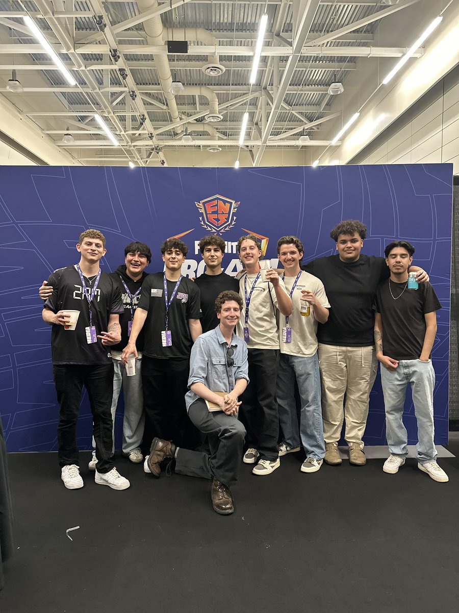 1m fortnite earned in 1 pic 🔥🔥🔥