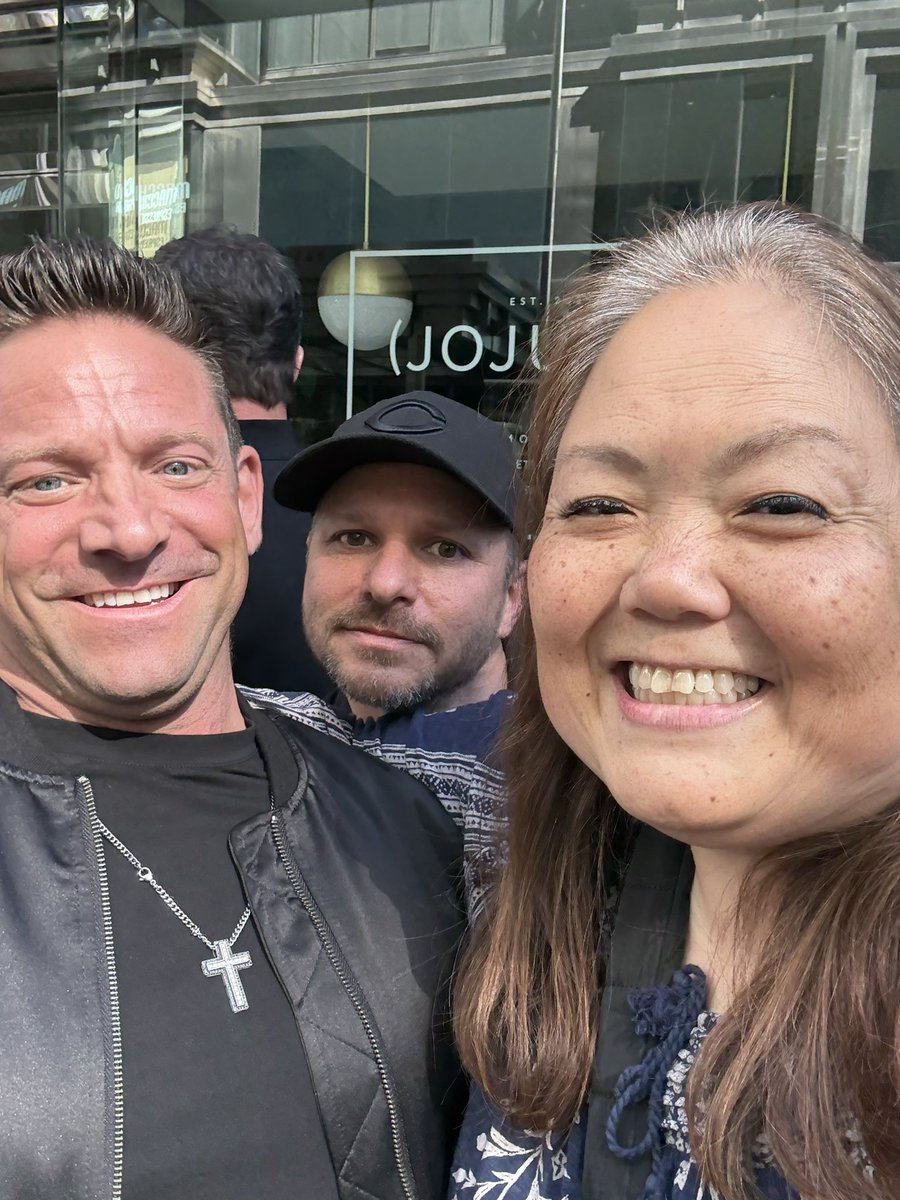 lisayee's tweet photo. My new favorite pic!! @JeffTimmons @DrewLachey https://t.co/OleBiX2AoV