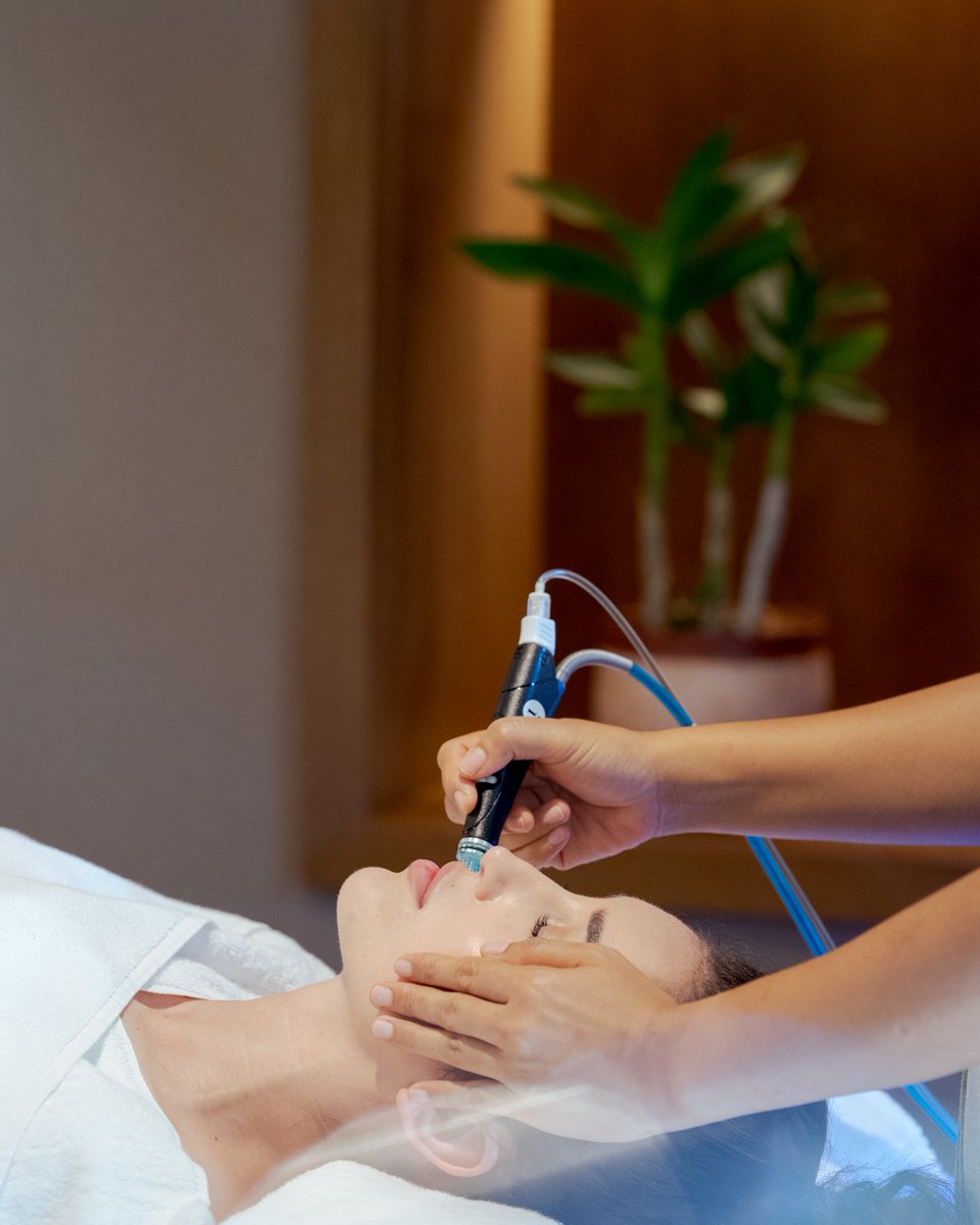 Rediscover life’s pleasures with a new kind of radiance.

Our Ultimate HydraFacial visibly renews the skin with a luxurious blend of HydraFacial™ technology and Subtle Energies skincare.

Step into summer with a nourished glow — ready for whatever joy JOALI brings next.