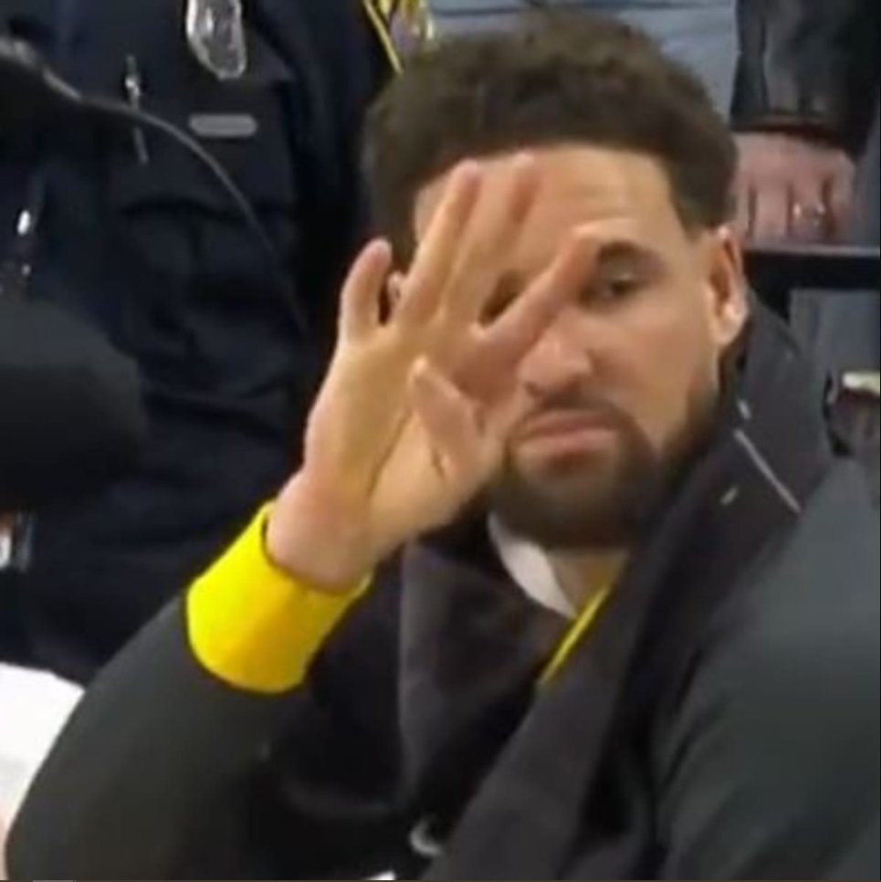 cortex (@cortecks) on Twitter photo who did it better? who did it better?