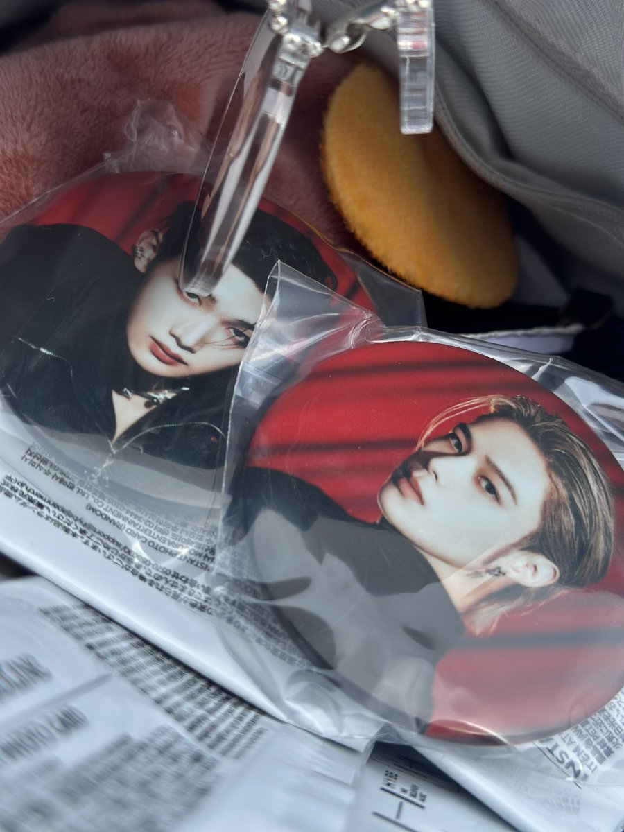 EJ_0209_V tweet media