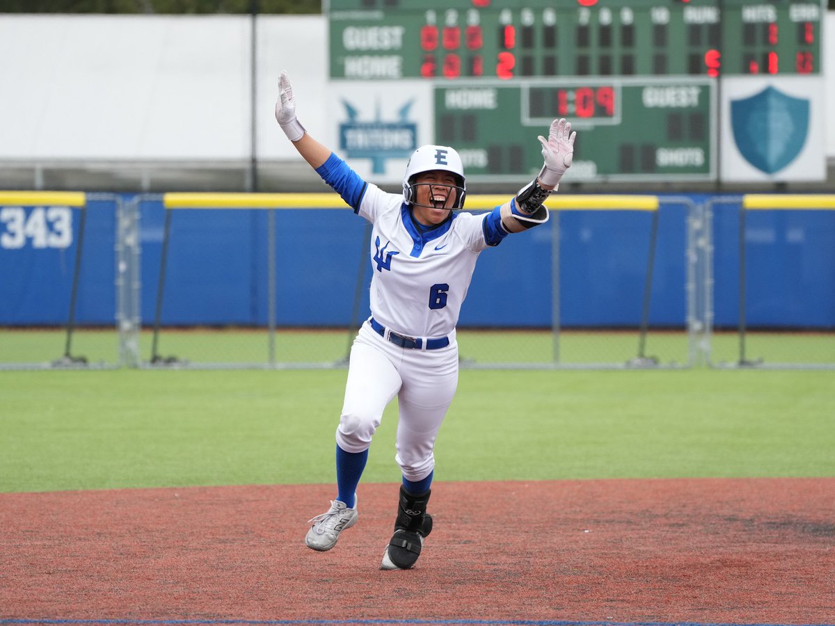 EdmondsTritons's tweet image. 🔱🥎 Triton softball closed out the regular season with two wins over Douglas, 9-1 (5) &amp;amp; 10-4.

Edmonds has won 13 of their last 14 contests!

#ETO

📸 @jhalsteadphotog