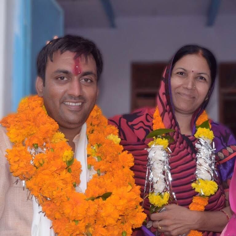 paliwalbjp's tweet photo. माँ संवेदना है, भावना है, अहसास है!

मातृ दिवस पर हार्दिक बधाई एवं शुभकामनाएं। https://t.co/YGV1wrCAsb