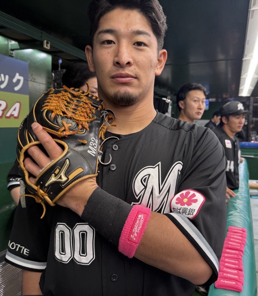 母の日リストバンドを着用する #池田来翔 選手。 #chibalotte #広報