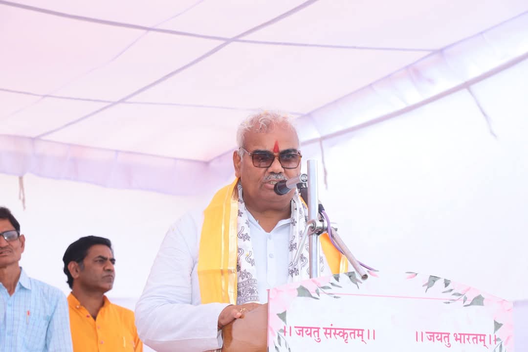 सूर्या भाई राजपुरोहित (@netahindu11) on Twitter photo राजस्थान सरकार के कैबिनेट मंत्री श्री <a href="/madandilawar/">Madan Dilawar</a> जी को जन्म दिवस पर अनंत शुभकामनाएं।
ईश्वर से आपके निरोग, सुखी एवं दीर्घायु जीवन की प्रार्थना करता हूं। राजस्थान सरकार के कैबिनेट मंत्री श्री <a href="/madandilawar/">Madan Dilawar</a> जी को जन्म दिवस पर अनंत शुभकामनाएं।
ईश्वर से आपके निरोग, सुखी एवं दीर्घायु जीवन की प्रार्थना करता हूं।