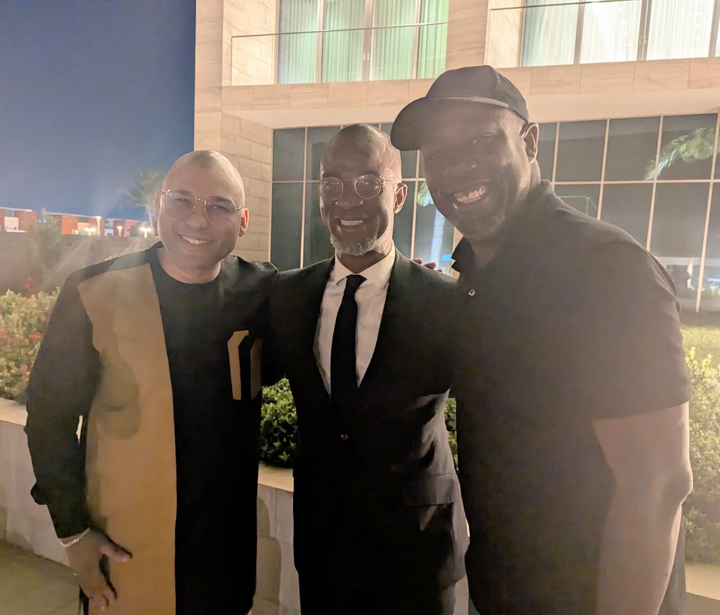 cleobibisab's tweet photo. @Cotonou con @Anco_Marzio_ETC e @zezestan! https://t.co/3TCgFFynIN