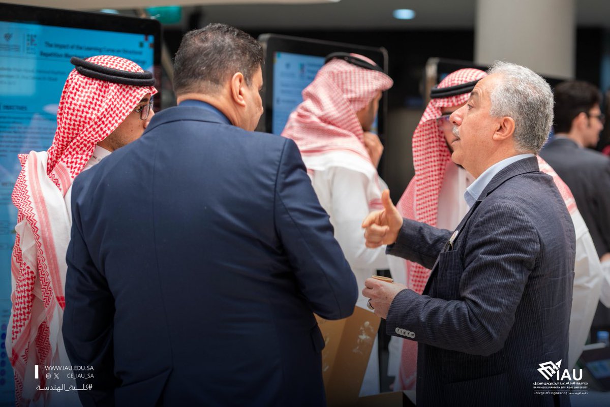 اختتمت فعاليات معرض #كلية_الهندسة بتفاعل كبير، حيث تنوّعت المشاريع المُبتكَرة في مجالات الطاقة، البيئة، التشييد، الهندسة الطبية، والنقل والمرور. واستقطب الحدث توافدًا مميزًا من ممثلي القطاعين الأكاديمي والصناعي.

#BTEC25
 #جامعة_الإمام_عبدالرحمن_بن_فيصل