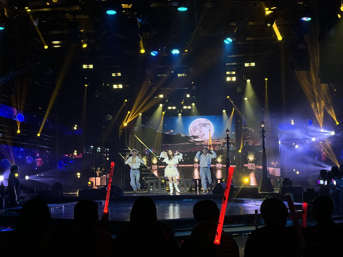 ASAPOfficial's tweet photo. “Moonlit Floor” for BELLE dance prod sa #ASAP 💃✨ #ASAPmomsDay #ASAP30 https://t.co/dd9MA2E7Xk