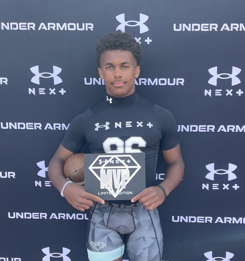 MikeMitche11Jr's tweet image. Grateful to earn #UANext QB MVP - Los Angeles 2024 • Salt Lake City 2025🙏🏾
@UANextFootball @TheUCReport @CraigHaubert @TomLuginbill @DemetricDWarren @BrandonHuffman @GregBiggins @CoachAdhir @CoachDanny10 @KTPrepElite