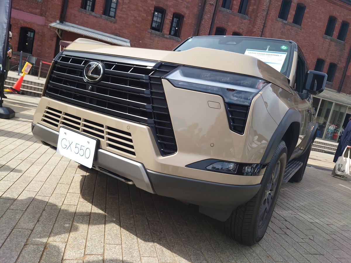 Reve_STANLEY's tweet photo. ルボランカーズミート2025 
レクサス GX&amp;LM  #LEXUS https://t.co/m464B4dDqL