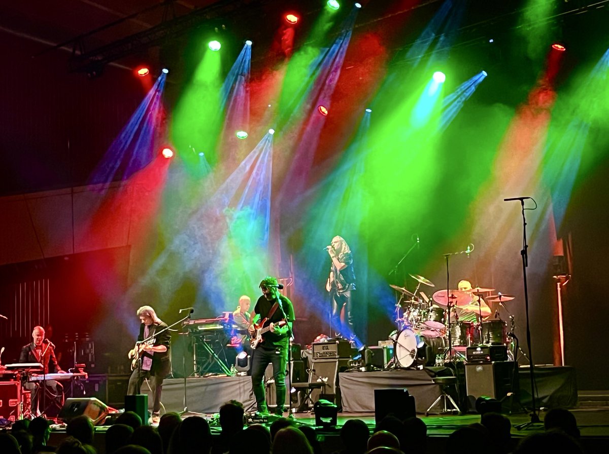 Band on fire with a terrific crowd last night in Saarbrucken! Freiburg tonight…