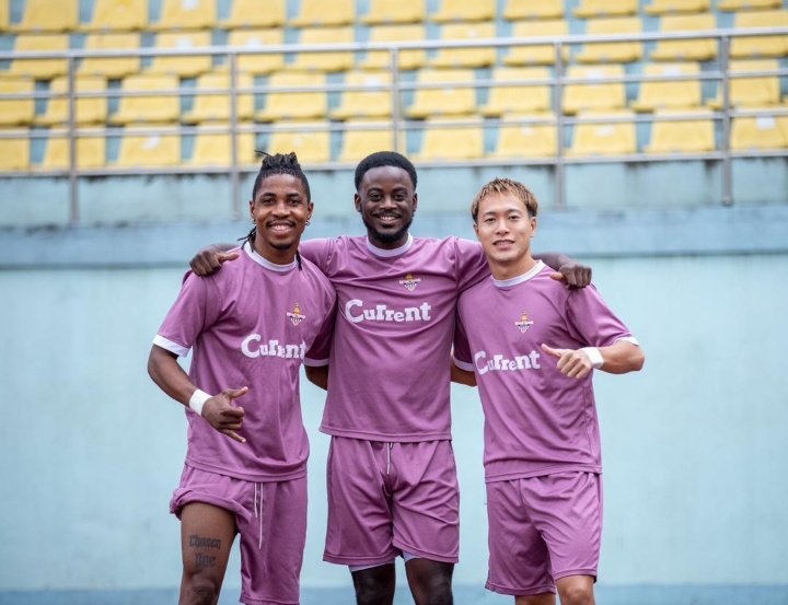 I choose Happiness!!

Happy Sunday Guys