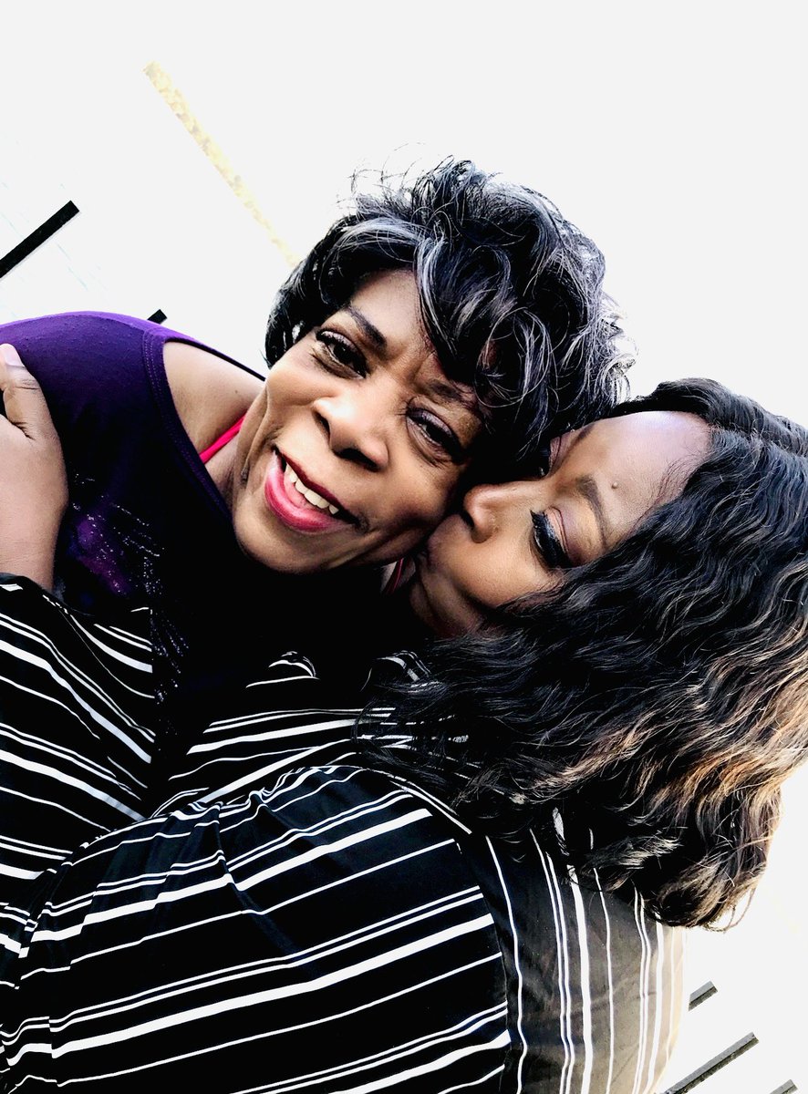 LoniLove tweet picture