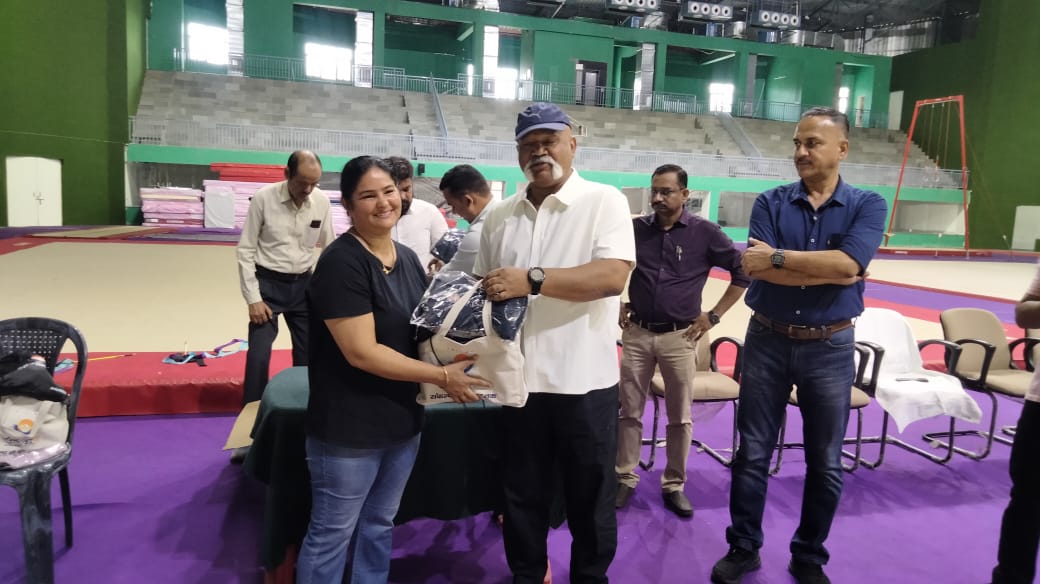 🇮🇳👏🏽 Support and encouragement from Shri Amit Sinha, Special Principal Secretary Sports, Government of Uttarakhand as Team India gets ready for Singapore - RG Asian Championship, May 16–18! 🤩

#gymnastics #India #uttarakhand