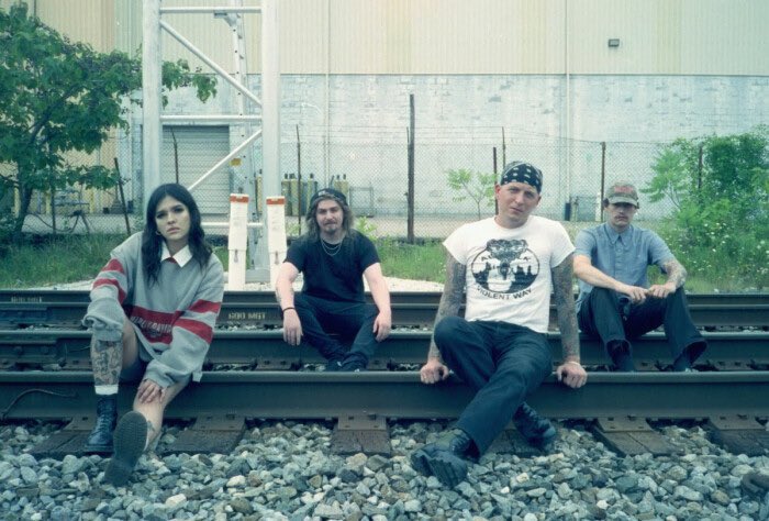 バルチモア出身ハードコアバンドJIVEBOMBのアルバムが好評で残り僅か🚨 SPEED, ZULU, SCOWL等をリリースするFlatspotの次世代バンドですのでお早めに✅ 80年代のハードコア、ヒップホップ、パンクからの影響をベースに現代化させたサウンド💣 retribution.ocnk.net/phone/product-…