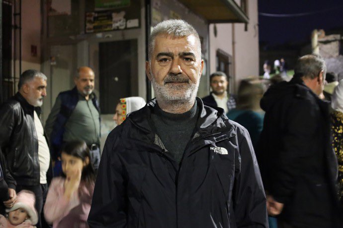 3. Havalimanı direnişinde tutuklanıp tahliye olduğumuz süreçte tanıştığımız Petrol-İş Sendikası eski Eğitim ve Örgütlenme Sekreteri, DEM Parti Batman İl Eş Başkanı Mustafa Mesut Tetik dostumuz geçirdiği kalp krizi sonucu vefat etti.

Ailesine ve dostlarına başsağlığı diliyoruz.