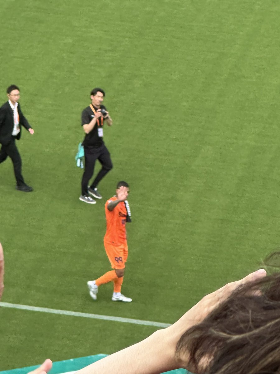 ダグラスタンクエ tweet media