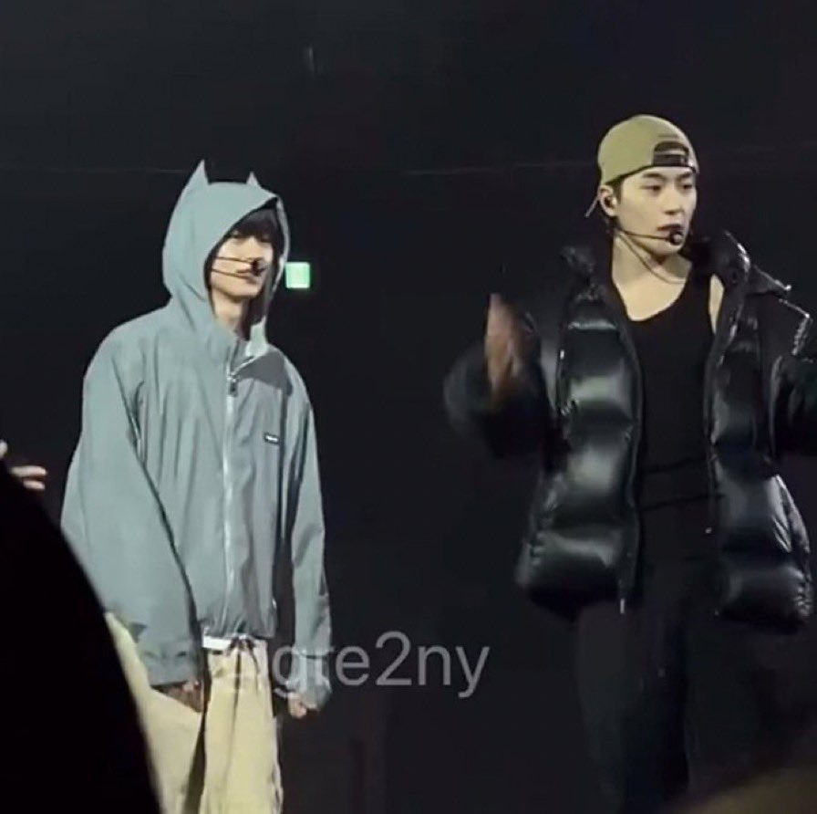 쭈팬들 깊생연구 드가야하는 주제
<이주연, 이런 고양이옷 도대채 어디서 구하는건가>