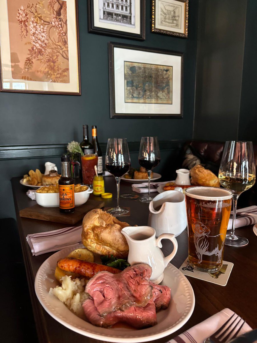 Sunday lunch round ours today, yeah?