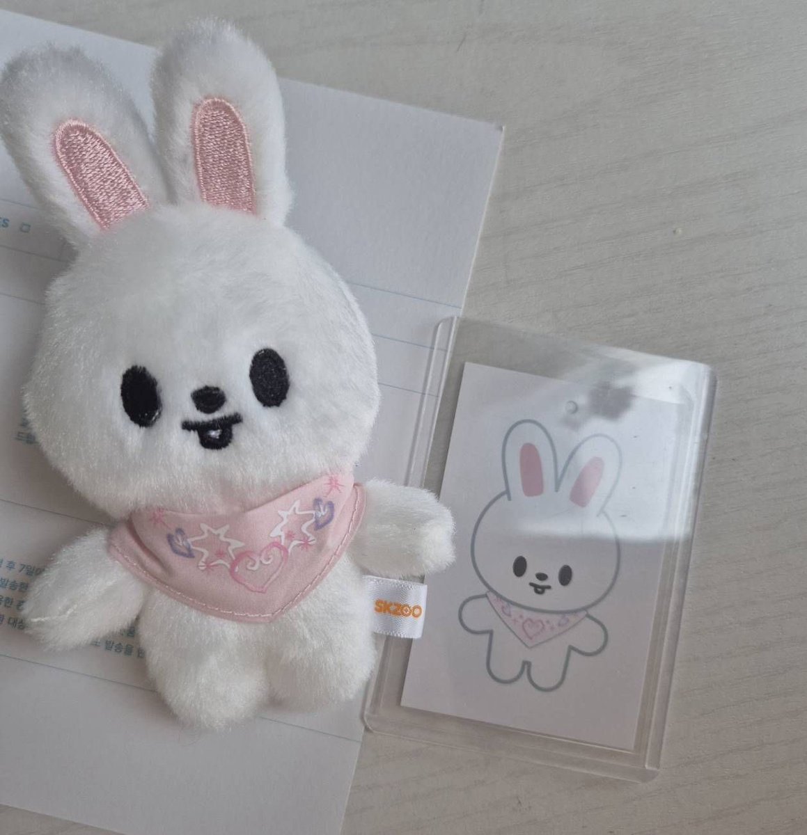 she cute,, dang the leebits cute,, very cutesyyyy 🥺🎀🎀