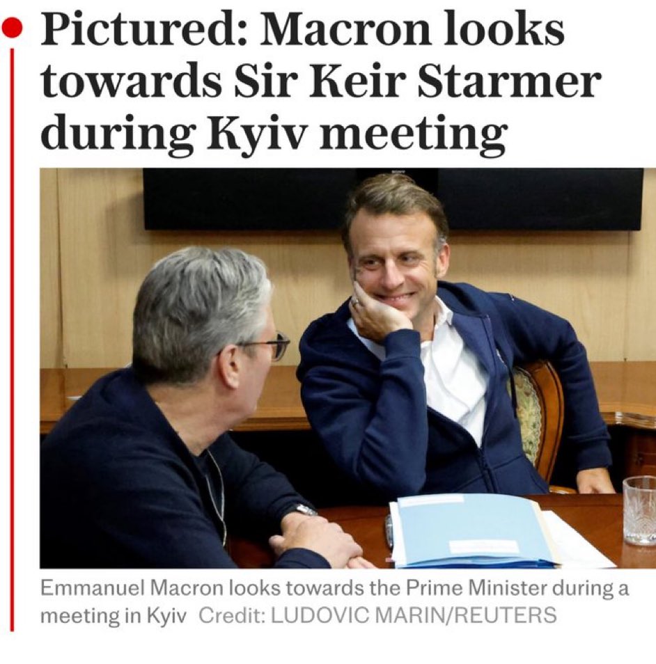 Find someone who looks at you like Emmanuel Macron looks at Keir Starmer.